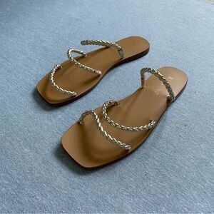 Bellini Oceania Strappy Sandals Size 6 in Gold